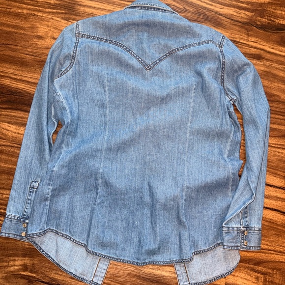 Wrangler Blue Denim Shirt - Picture 2 of 5
